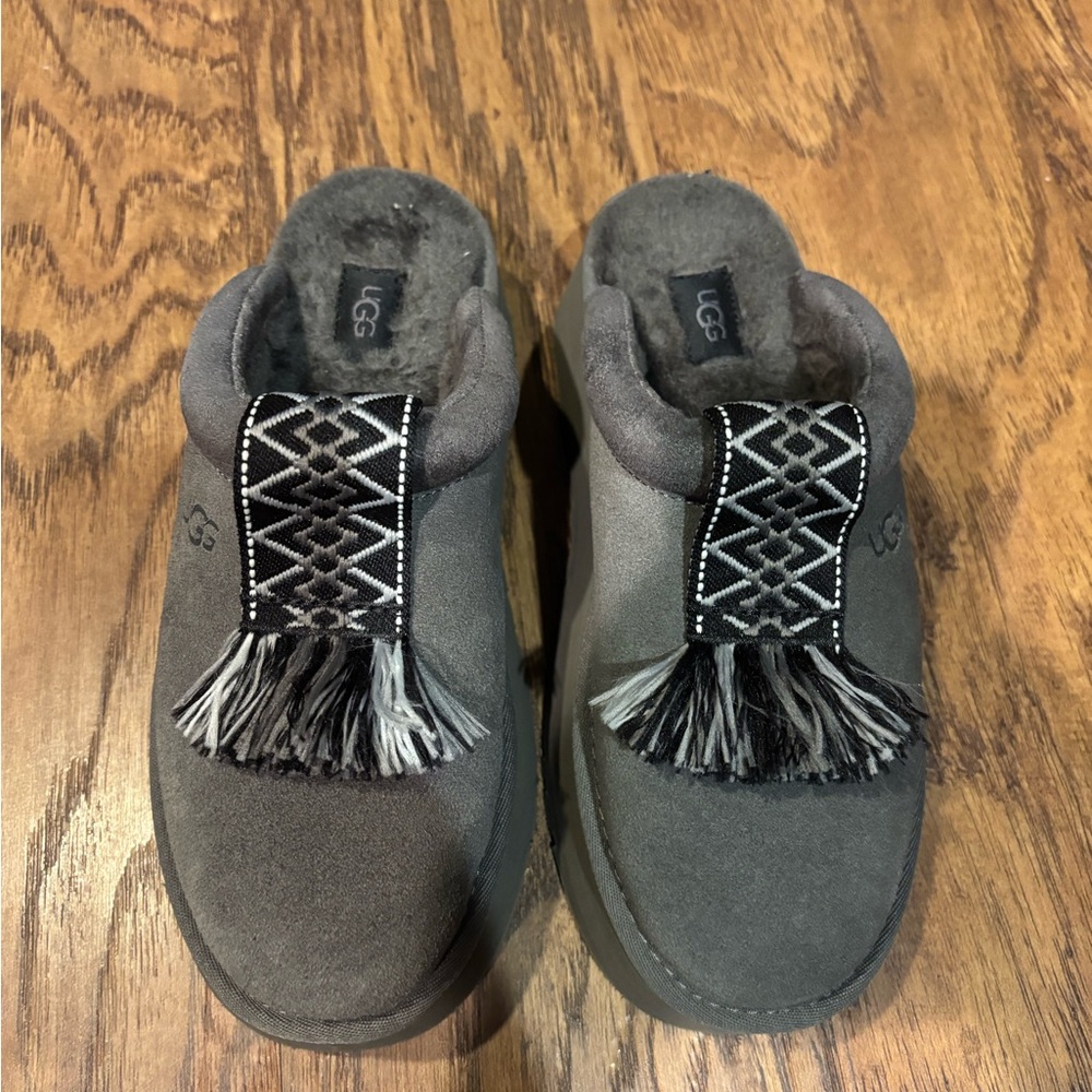 UGG Gray Moccasins with Black and White Accents